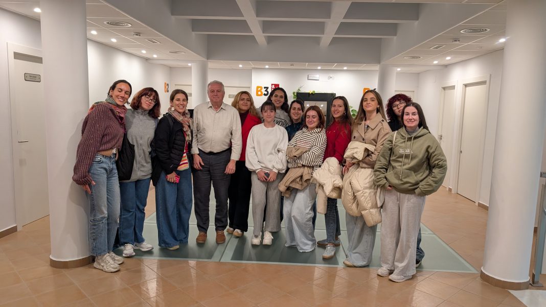 PXL_20251104_194028288