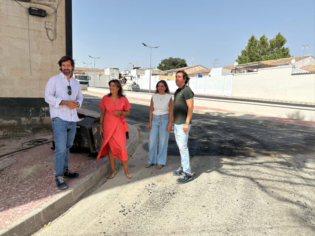 18082026 - Fernández y Muñoz visitaron la zona junto con arquitectos municipales Obras del nuevo aparcamiento en la barriada de La UVA de Ronda
