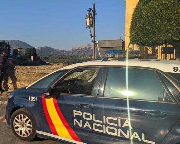 20260805 foto recurso Ronda Agentes de la Policía Nacional ante una comisaría en Andalucía