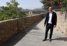 El PSOE reclama la reapertura del Paseo Hemingway de Ronda tras tres años cerrado Paseo Hemingway junto al Parador y el Puente Nuevo de Ronda