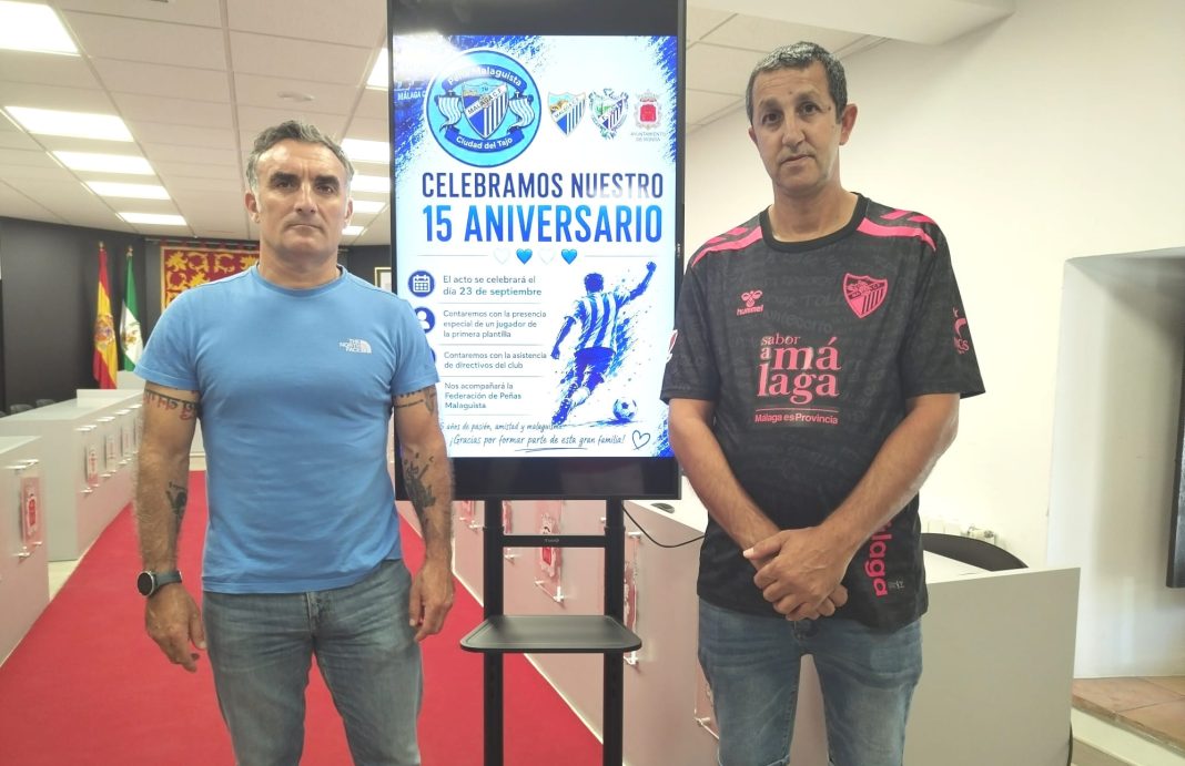 Aficionados malaguistas durante un encuentro de peñas en Ronda