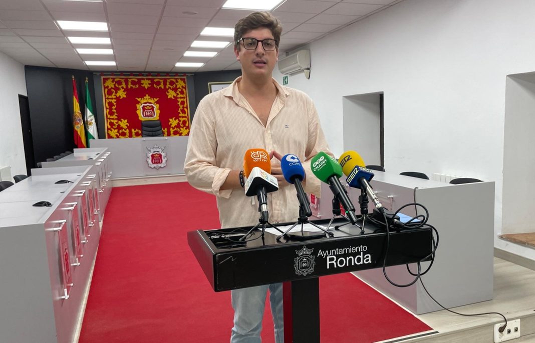 73f43762-6402-45c6-8664-647d8d9d98f0 Vehículos circulando durante el dispositivo de tráfico de la Feria 2026