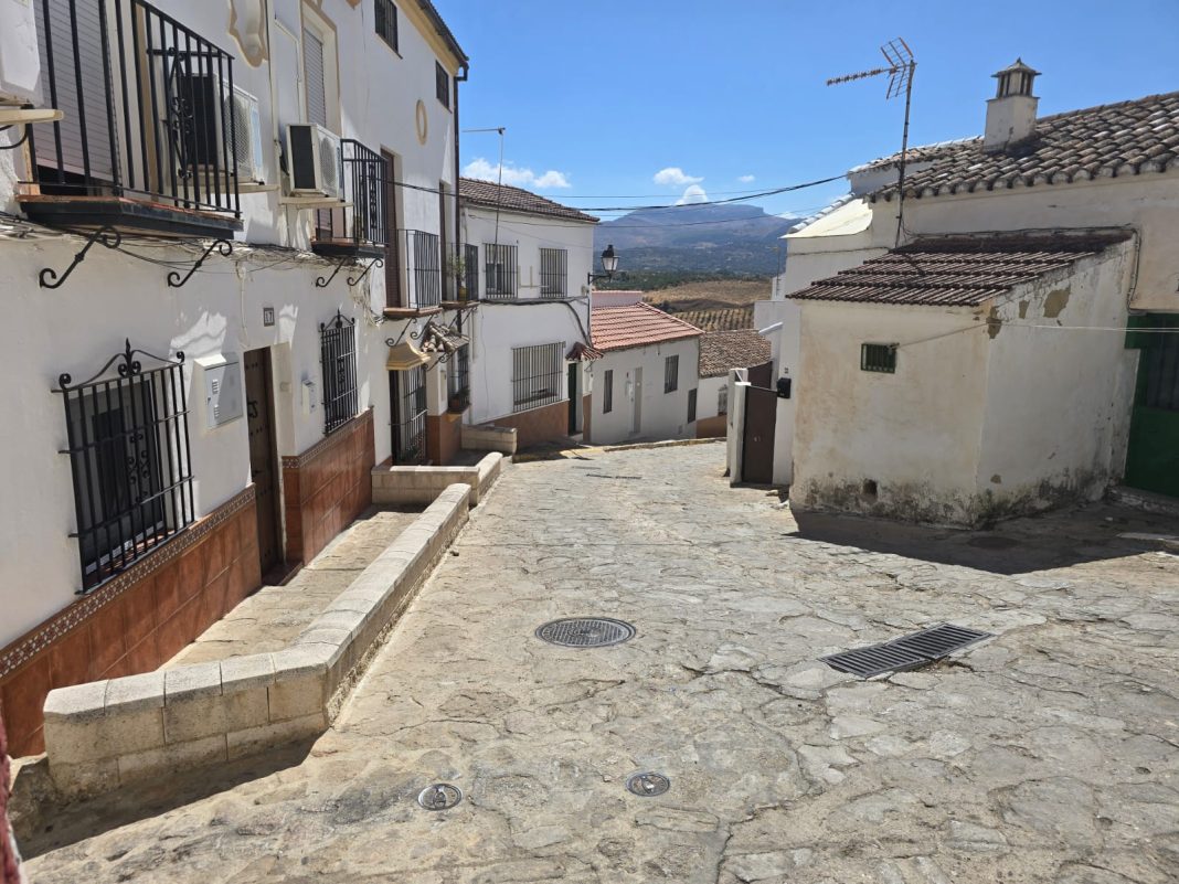 Calle Tomilla de Ronda en la barriada de Las Peñas