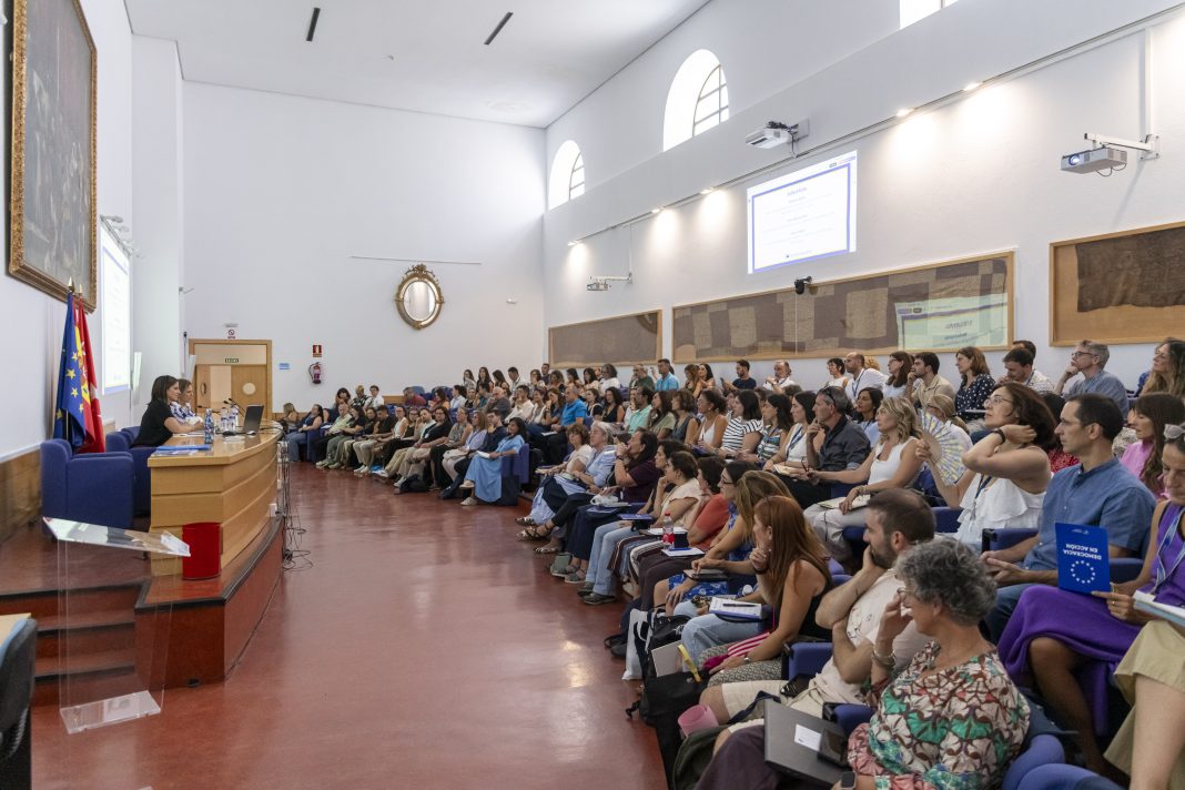 Escuelas embajadoras 230926-1 Profesor del IES Martín Rivero en las jornadas de formación europea de la Universidad de Alcalá