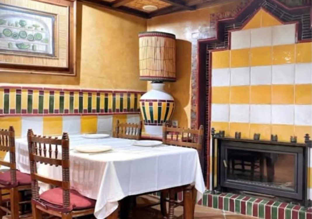 Interior tradicional del Restaurante Almocábar de Ronda